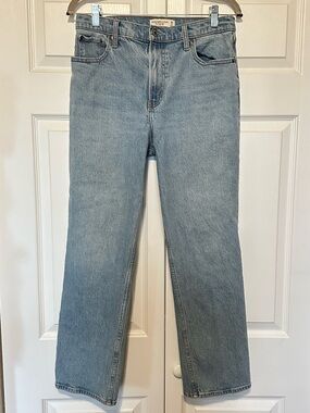 Abercrombie & Fitch The 90’s Straight Ultra High Rise Jeans